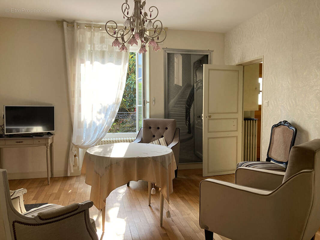 Maison à BREUIL-BARRET