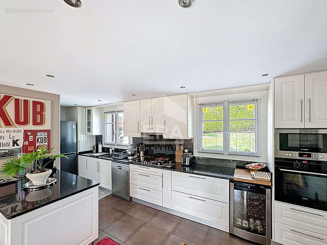 Maison à CHAUMONTEL