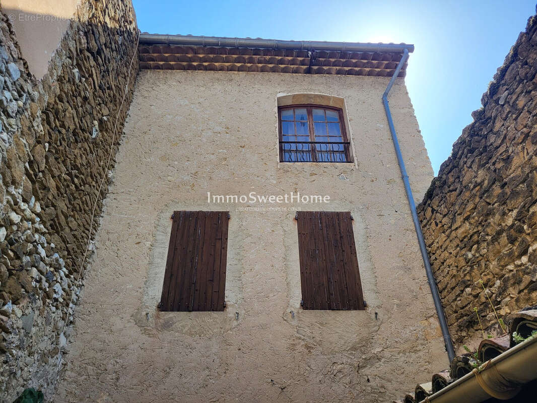 Maison à MIRABEL-AUX-BARONNIES