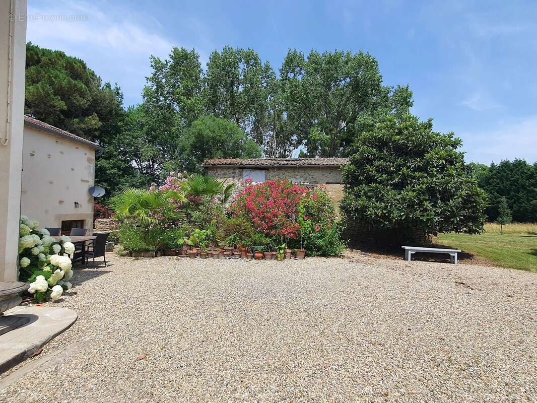 Maison à SAUVETERRE-DE-GUYENNE