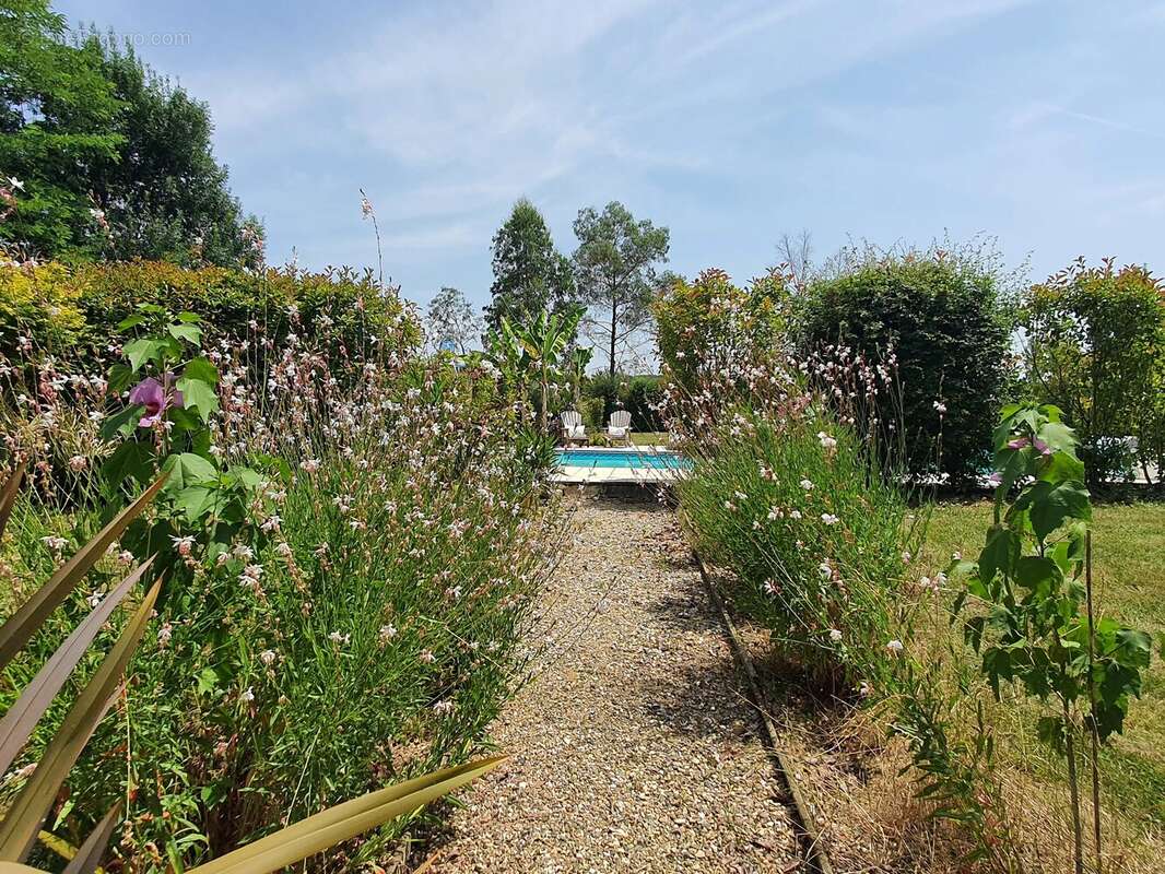 Maison à SAUVETERRE-DE-GUYENNE