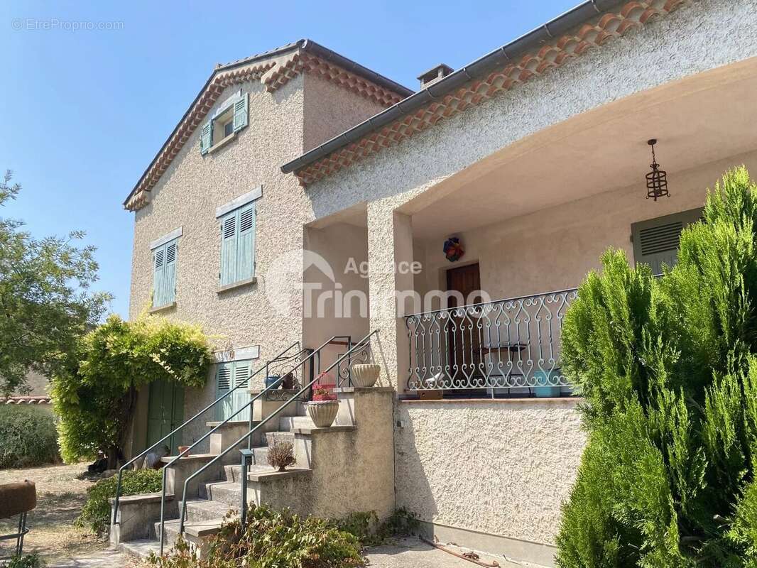 Maison à MORIERES-LES-AVIGNON