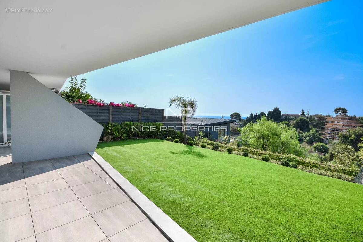 Appartement à ROQUEBRUNE-CAP-MARTIN