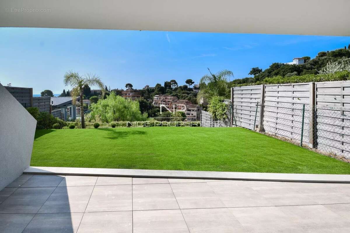 Appartement à ROQUEBRUNE-CAP-MARTIN