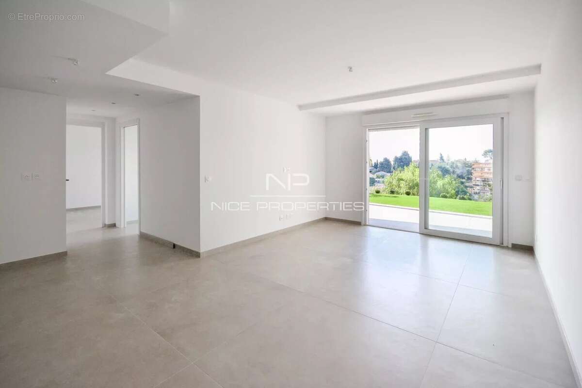 Appartement à ROQUEBRUNE-CAP-MARTIN