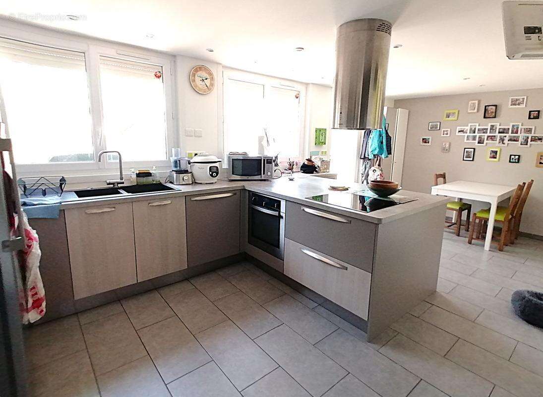 Maison à VOUNEUIL-SOUS-BIARD