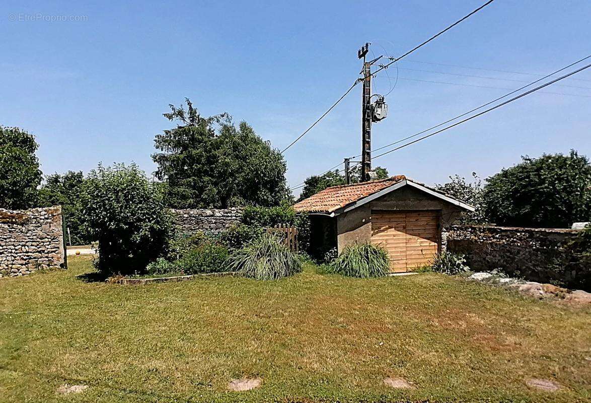 Maison à VOUNEUIL-SOUS-BIARD