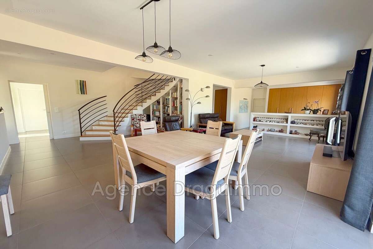 Maison à DRAGUIGNAN