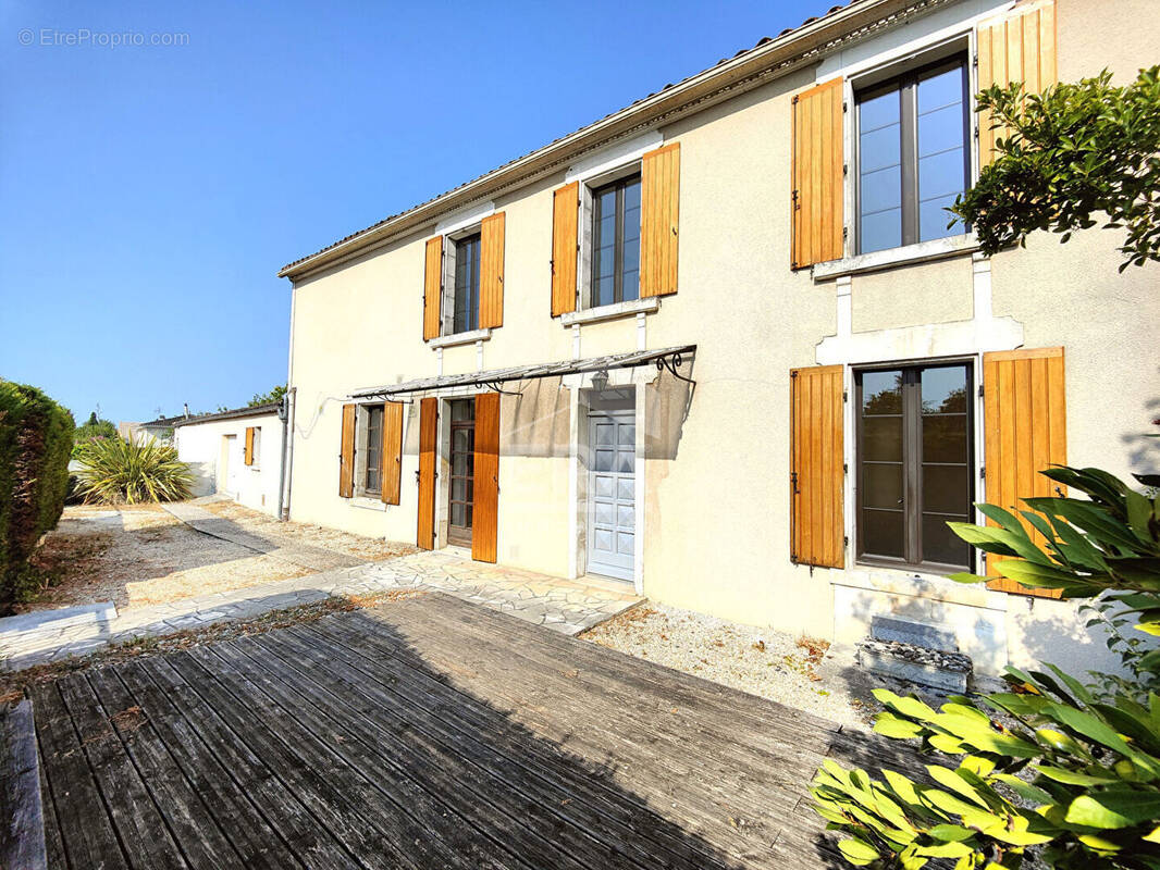 Maison à CHATEAUBERNARD