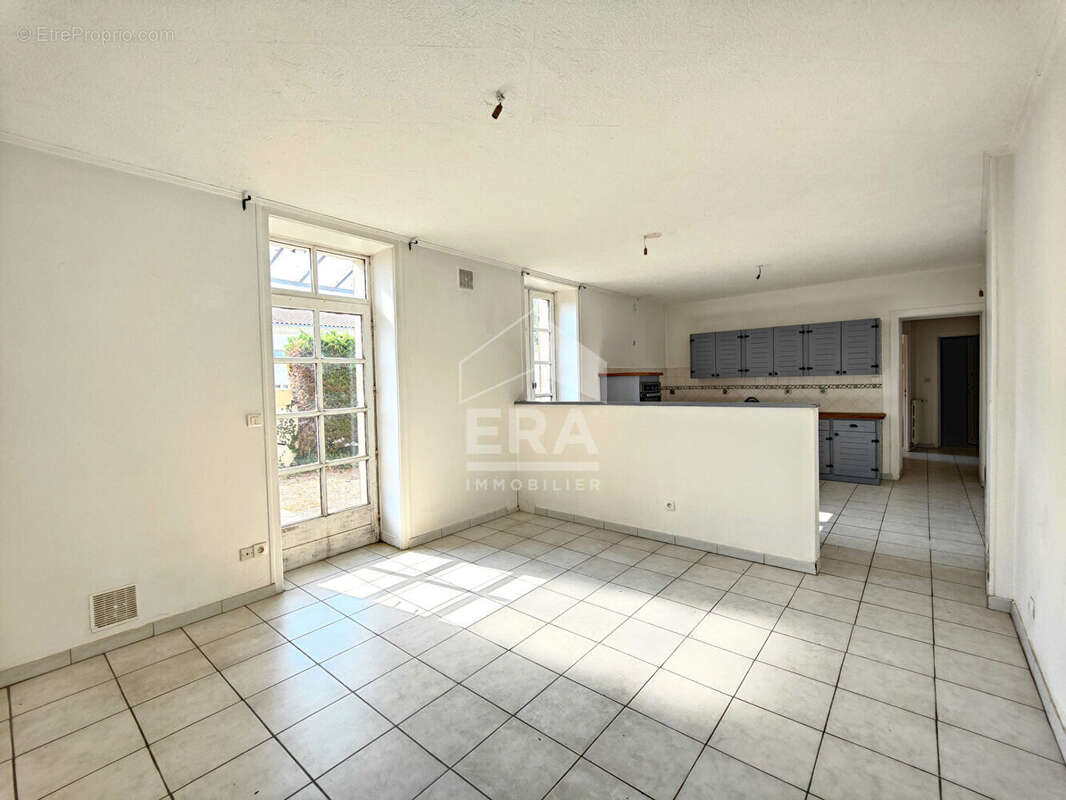 Maison à CHATEAUBERNARD