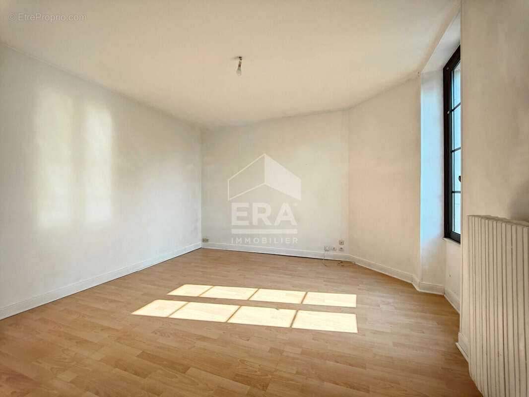 Maison à CHATEAUBERNARD