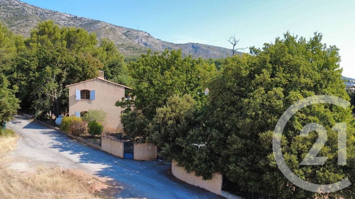 Maison à PUYLOUBIER