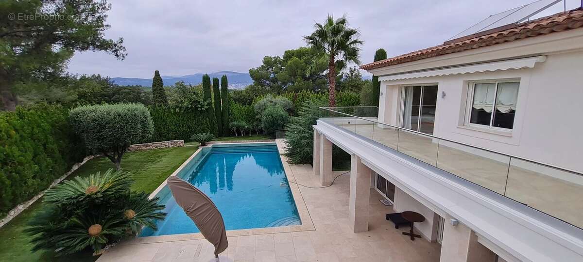 Maison à MOUGINS