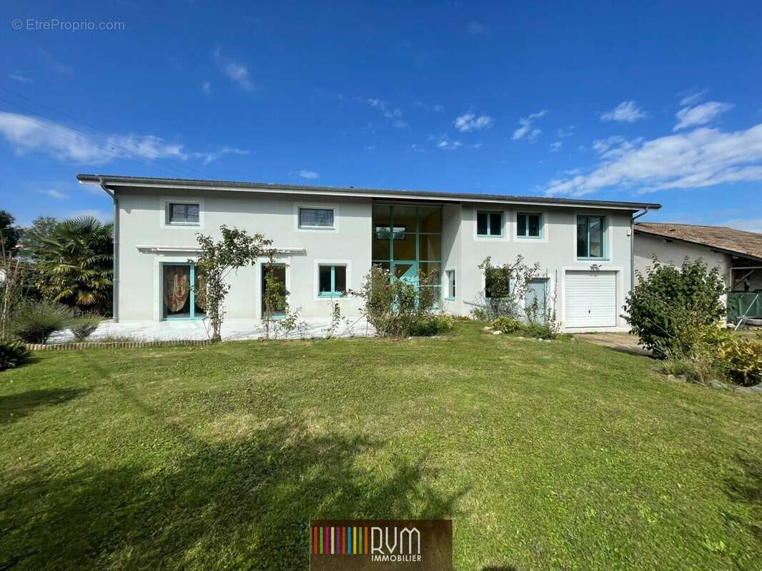 Maison à MEILLONNAS