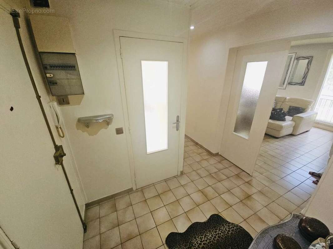 Appartement à LE PLESSIS-TREVISE