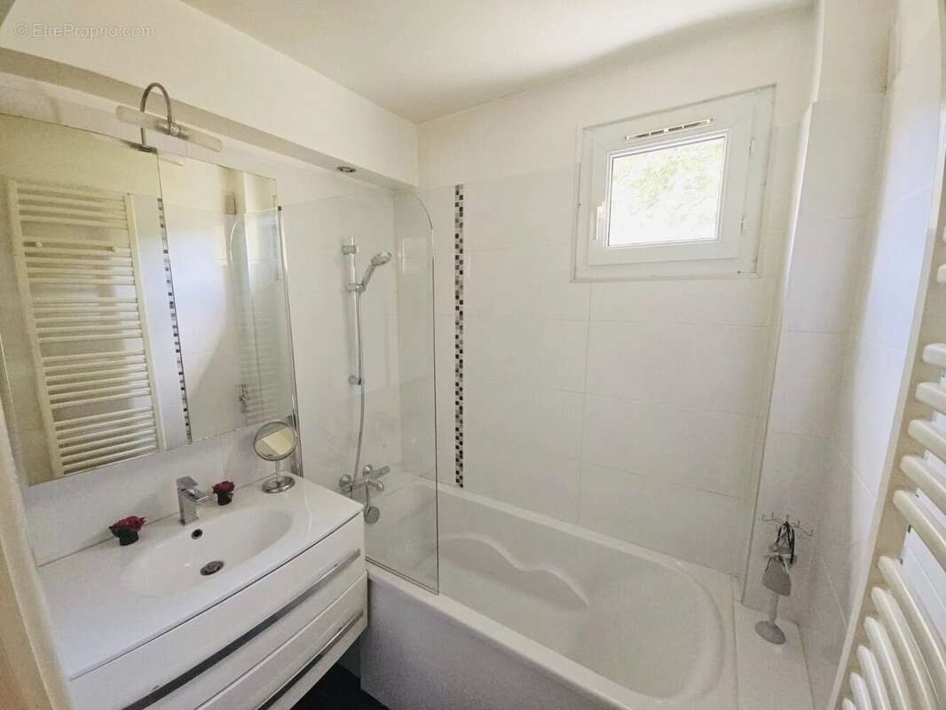 Appartement à LE PLESSIS-TREVISE