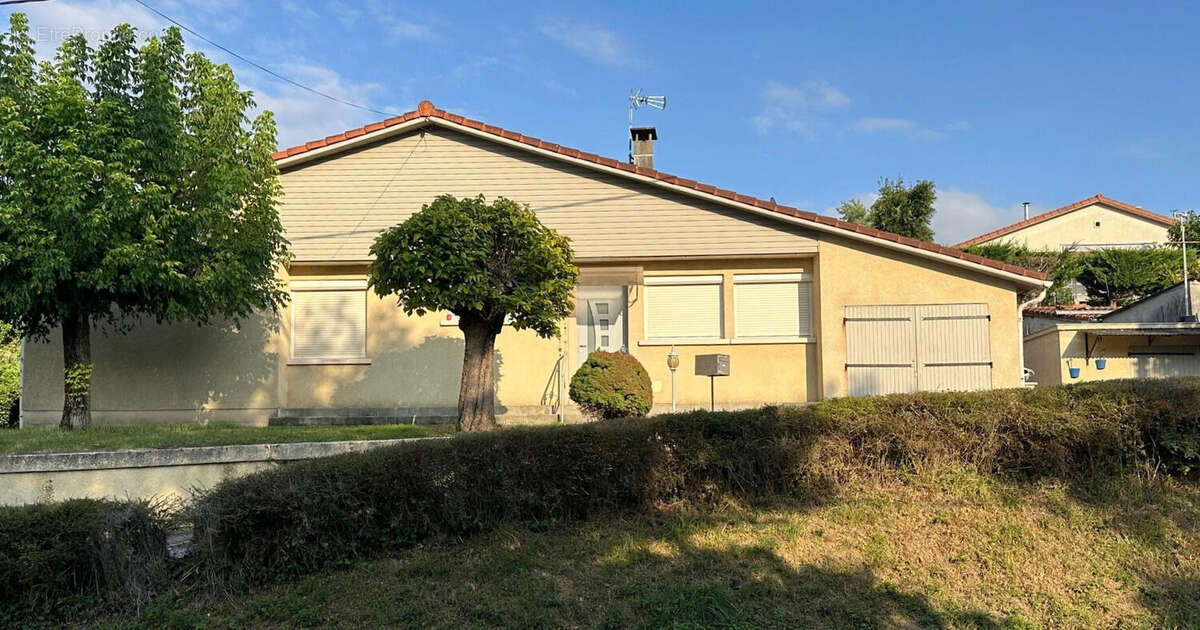 A VENDRE A CASTERA VERDUZAN - Maison à CASTERA-VERDUZAN