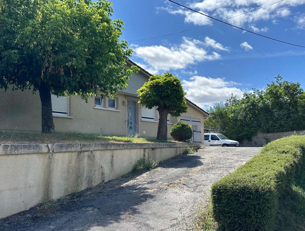 ALLEE - Copie - Maison à CASTERA-VERDUZAN