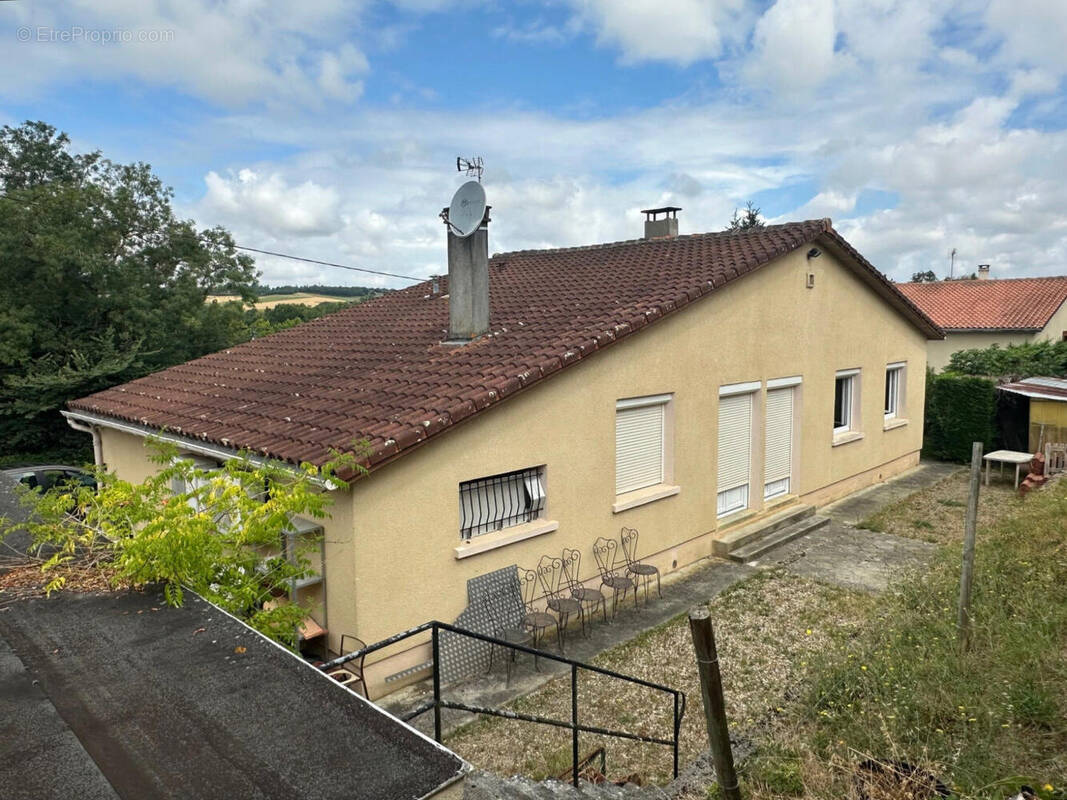 façade arrière - Maison à CASTERA-VERDUZAN