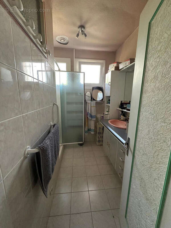 SALLE D EAU - Copie - Maison à CASTERA-VERDUZAN