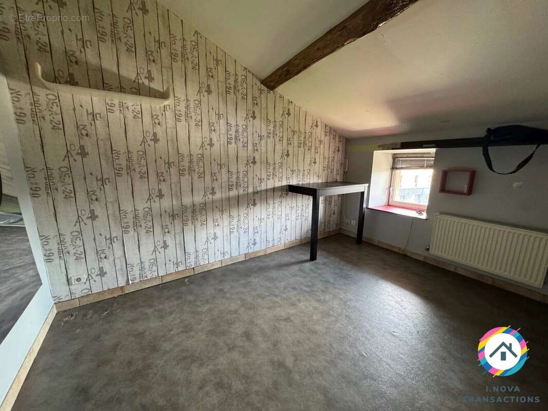 Appartement à JASSANS-RIOTTIER