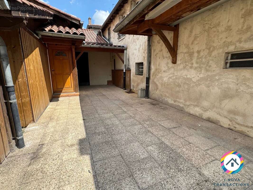 Appartement à JASSANS-RIOTTIER