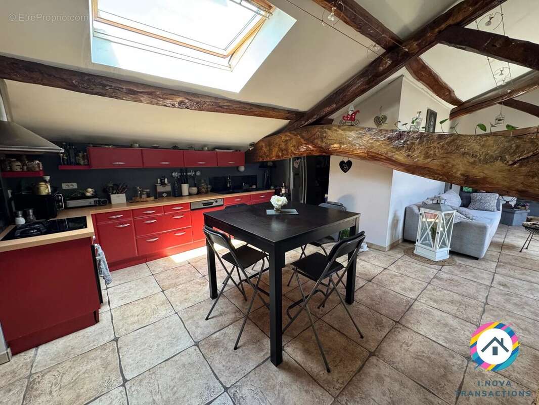 Appartement à JASSANS-RIOTTIER