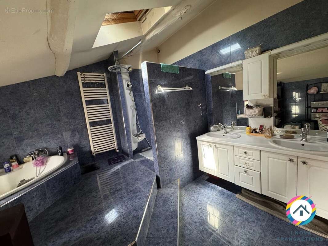 Appartement à JASSANS-RIOTTIER