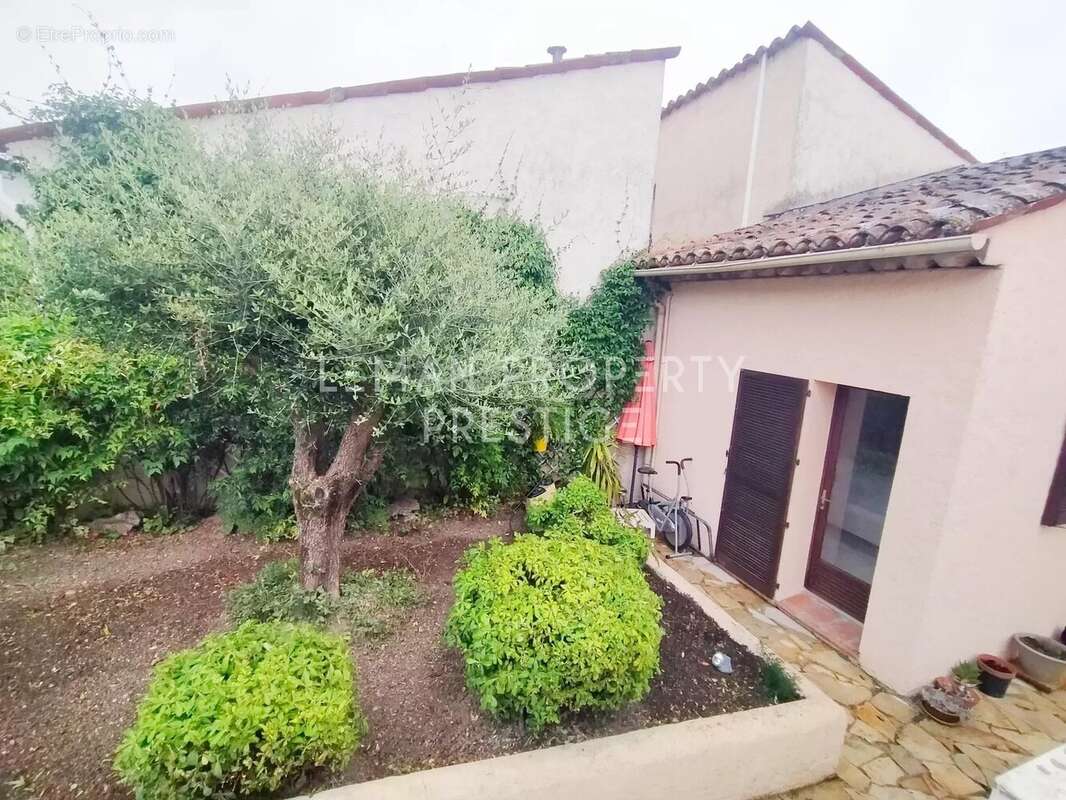 Maison à PEYMEINADE