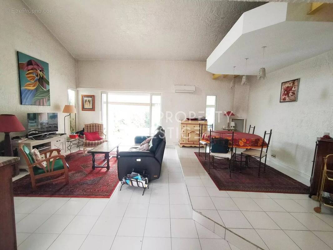 Maison à PEYMEINADE