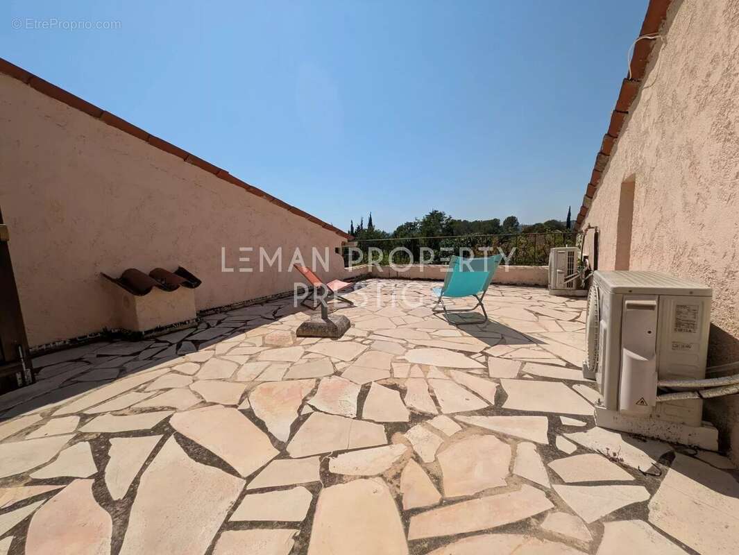 Maison à PEYMEINADE