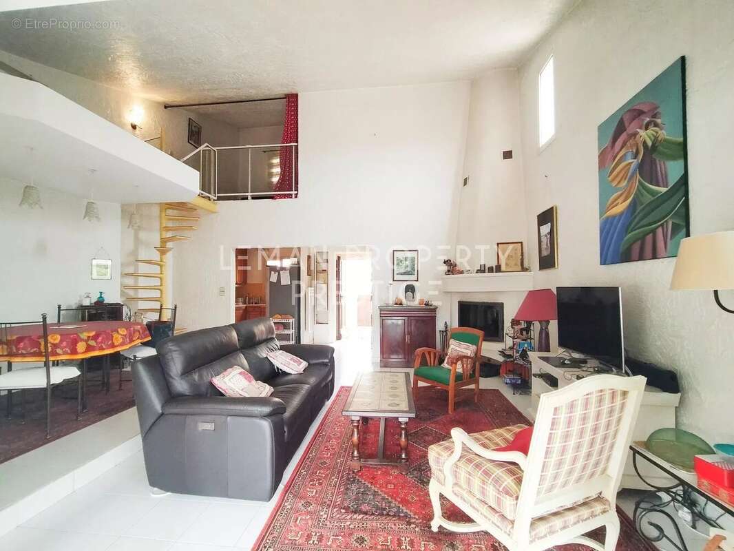 Maison à PEYMEINADE