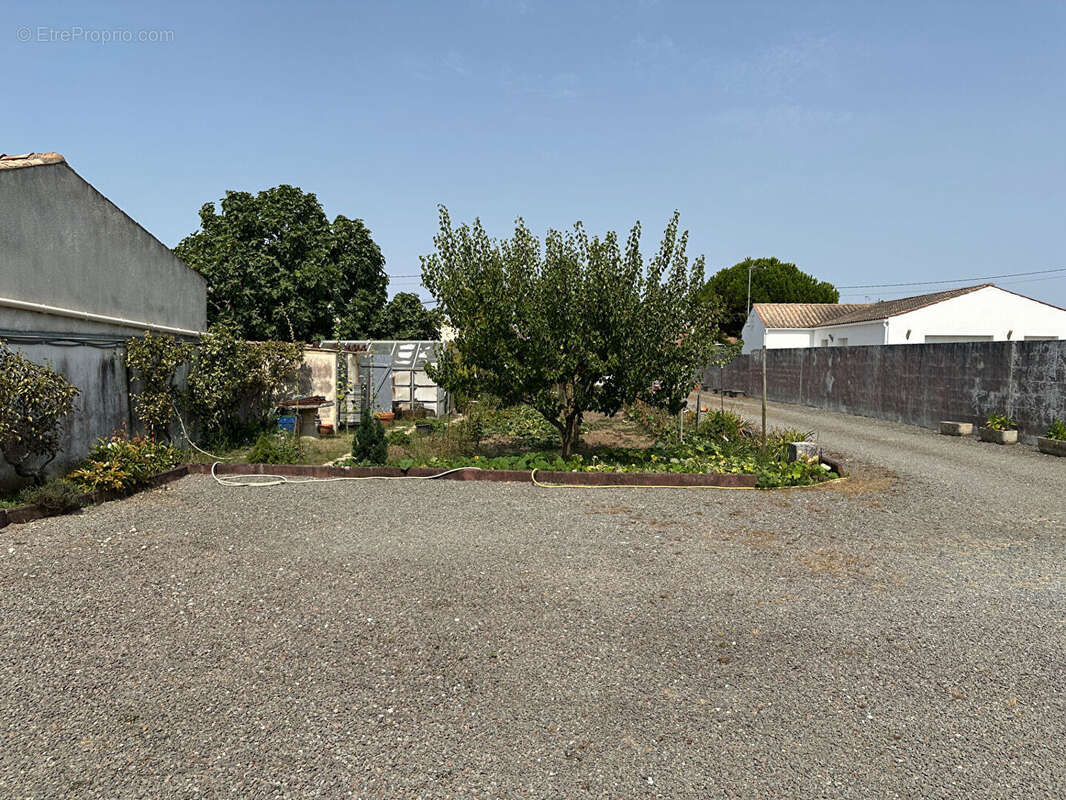 Maison à BOURCEFRANC-LE-CHAPUS