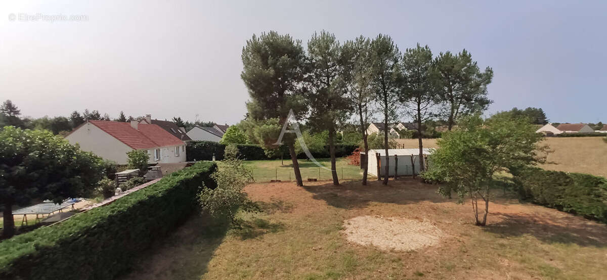 Maison à NEUVY-EN-SULLIAS