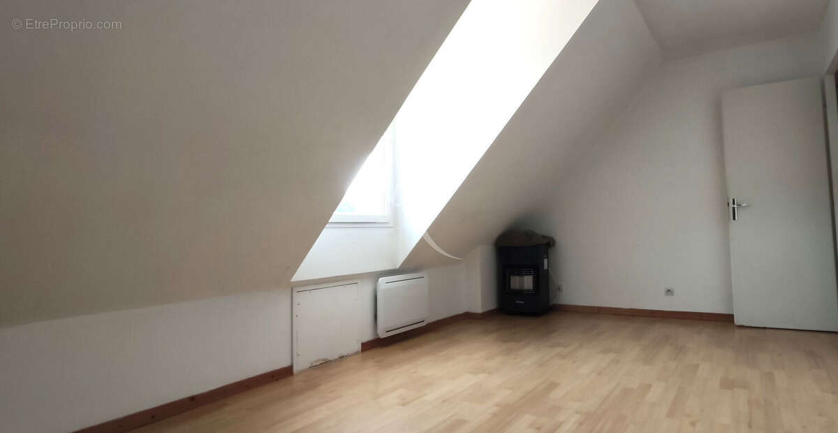 Maison à NEUVY-EN-SULLIAS