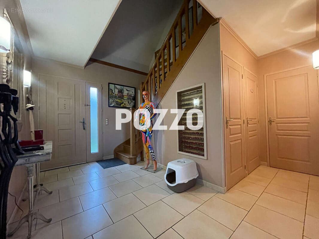 Maison à EQUEMAUVILLE