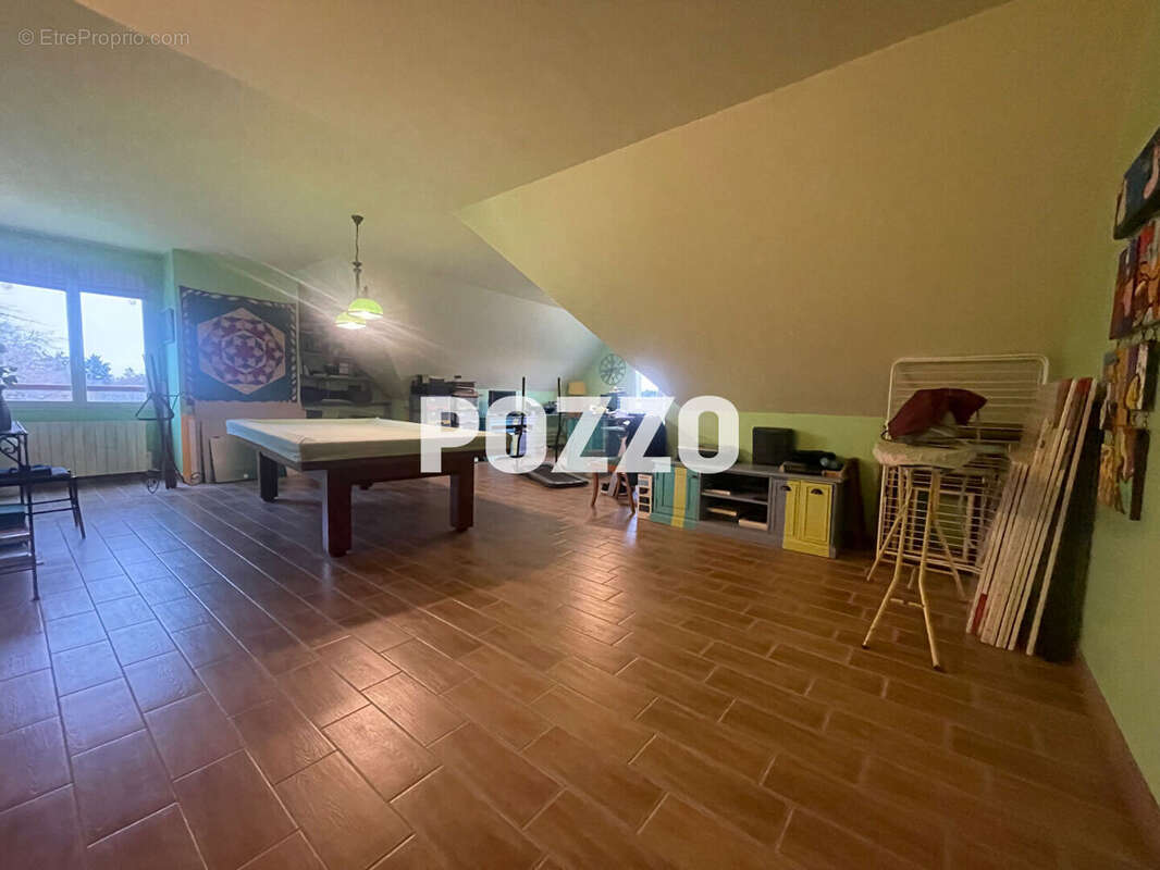 Maison à EQUEMAUVILLE