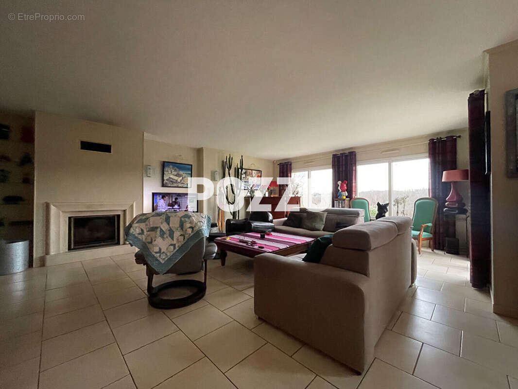 Maison à EQUEMAUVILLE