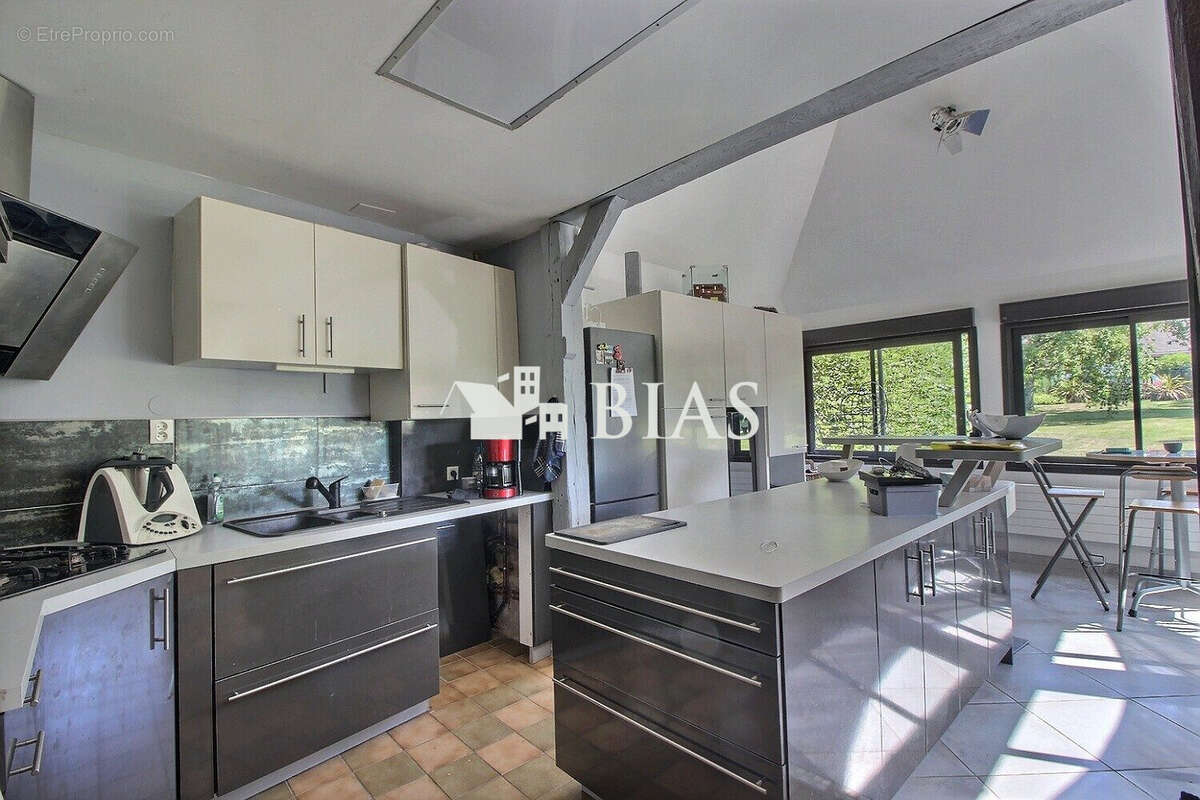 Maison à SAINT-PIERRE-DES-FLEURS