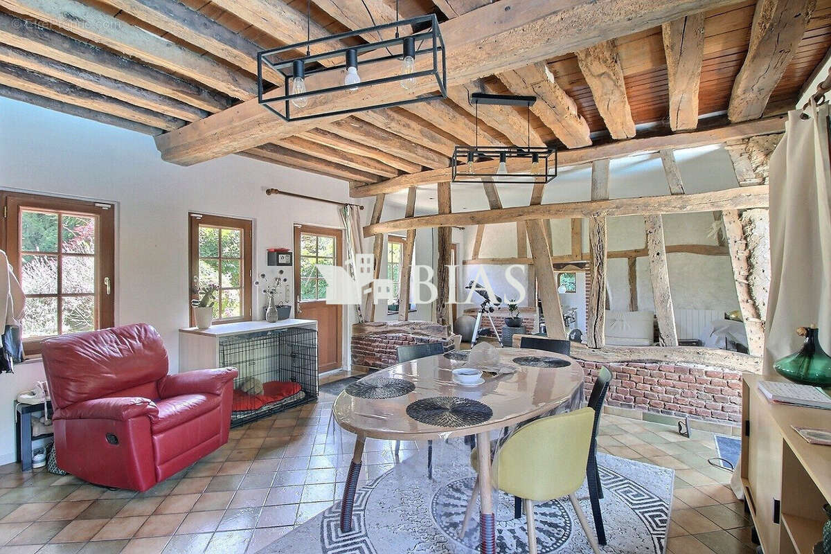 Maison à SAINT-PIERRE-DES-FLEURS