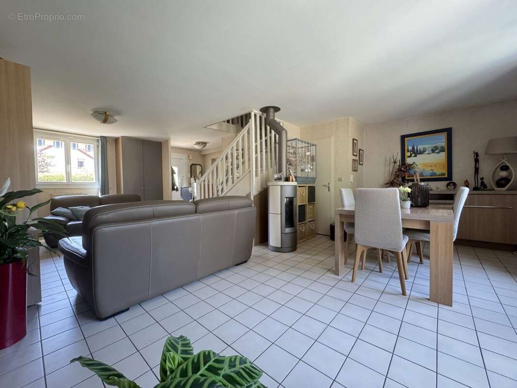 Maison à SOISY-SUR-SEINE