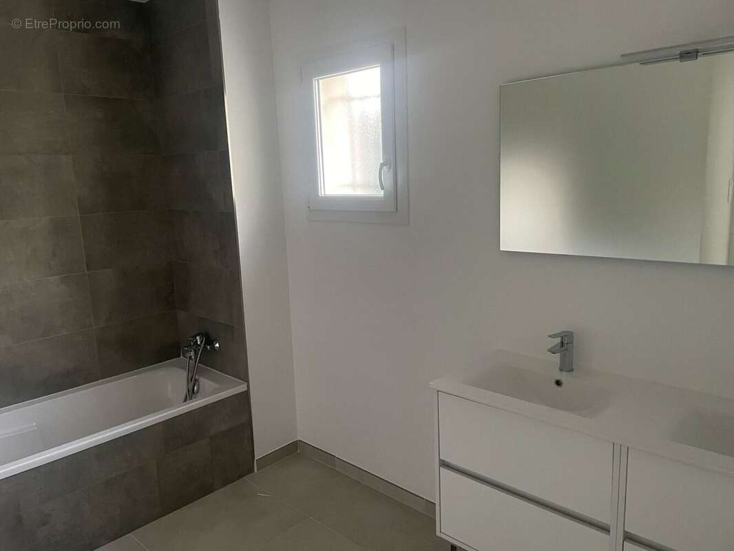 Maison à ROQUEVAIRE