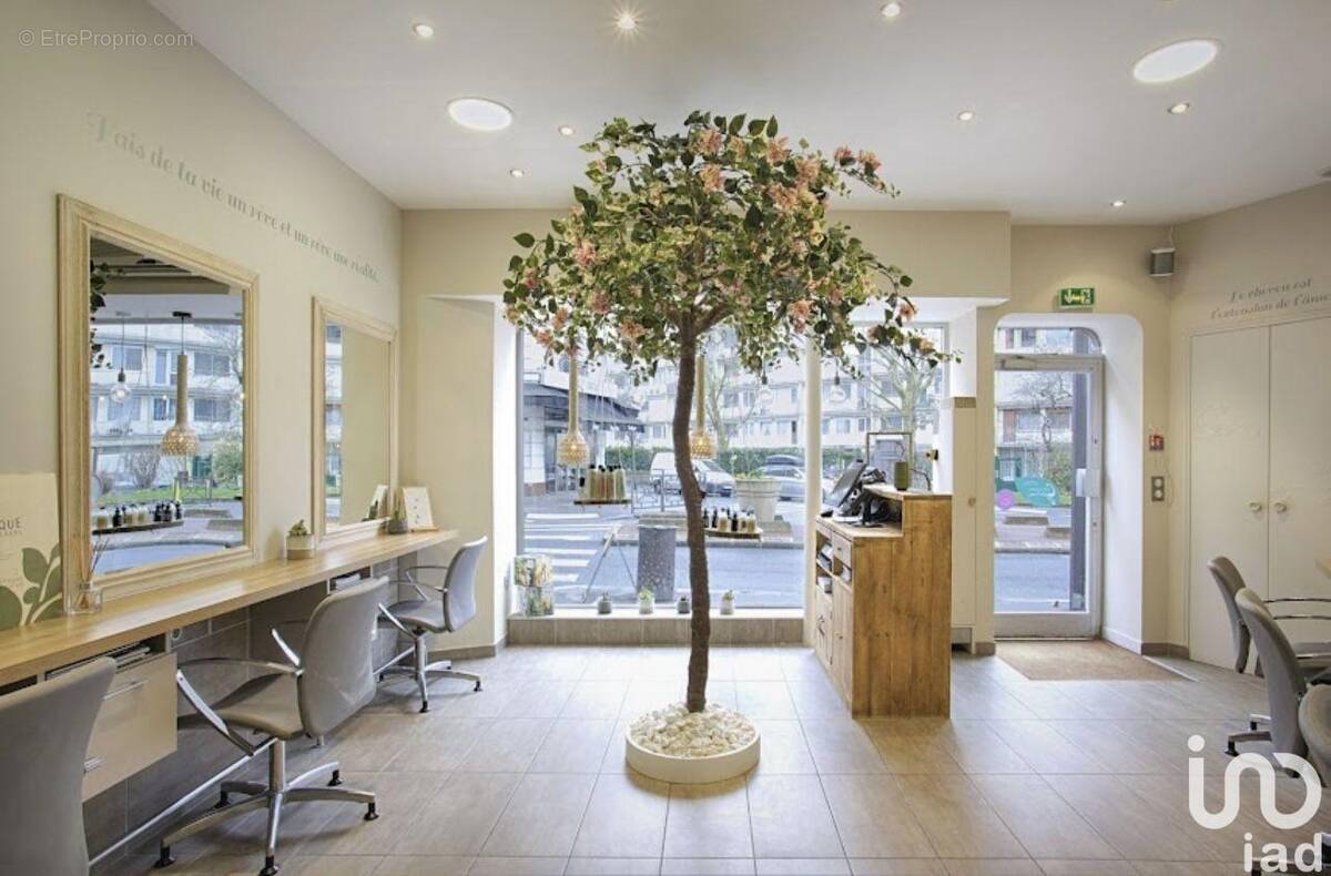 Photo 1 - Commerce à VINCENNES