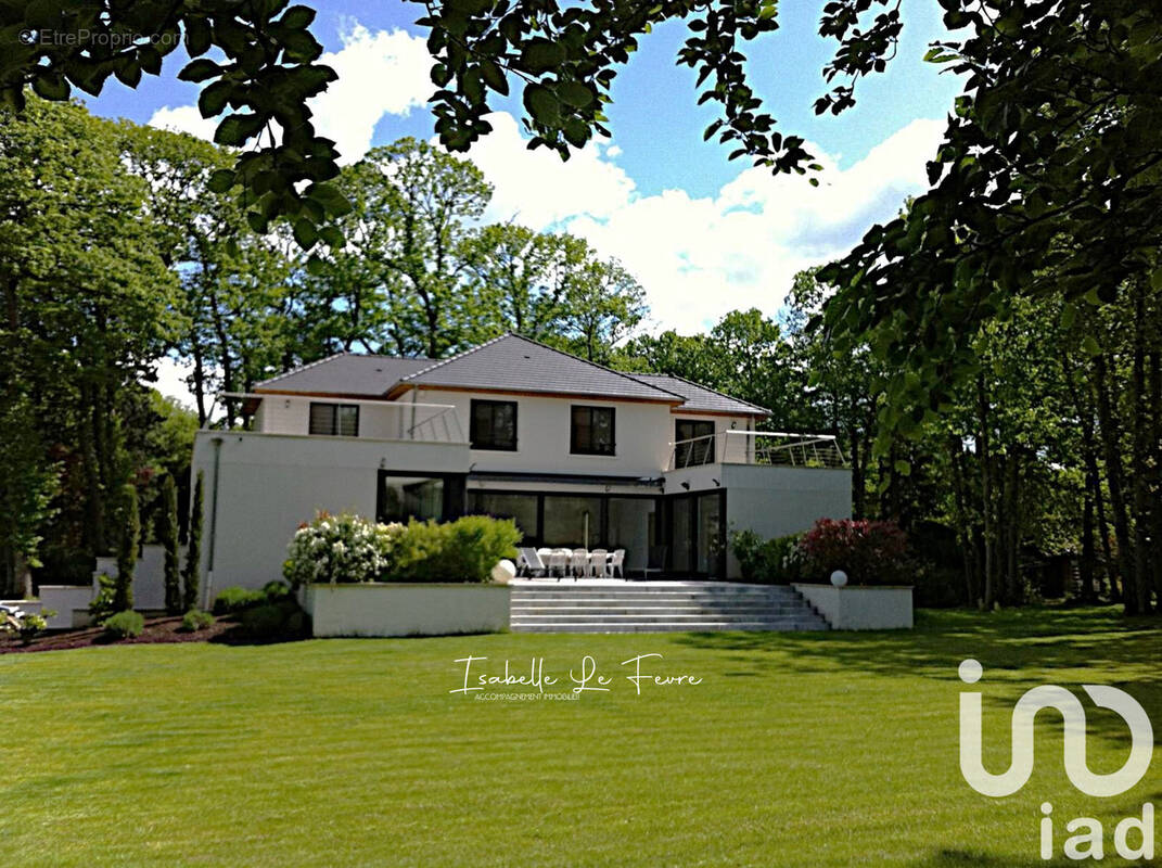 Photo 1 - Maison à SAINT-FARGEAU-PONTHIERRY