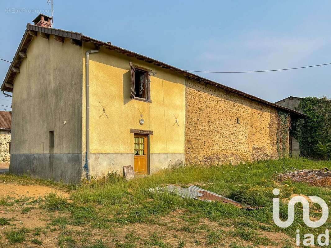 Photo 2 - Maison à SAINT-LEONARD-DE-NOBLAT