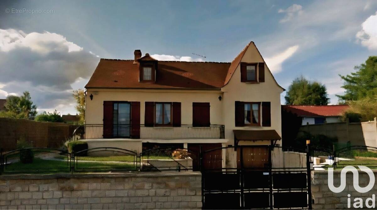 Photo 1 - Maison à BORAN-SUR-OISE