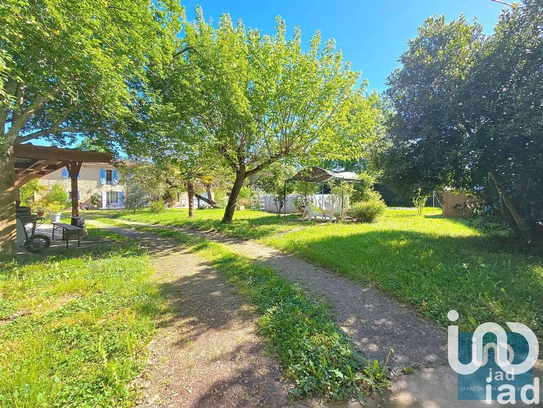 Photo 3 - Maison à VIC-FEZENSAC