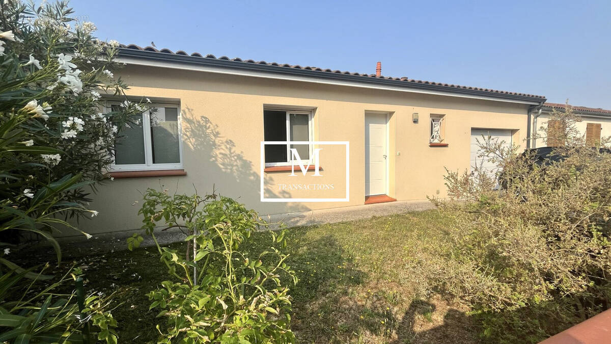 Maison à LAPEYROUSE-FOSSAT