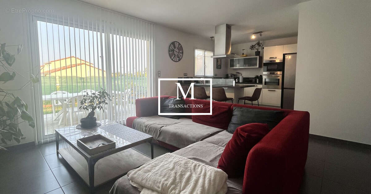 Maison à LAPEYROUSE-FOSSAT