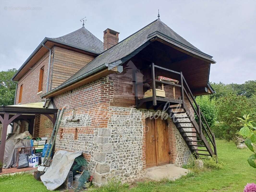 Maison à CROPUS